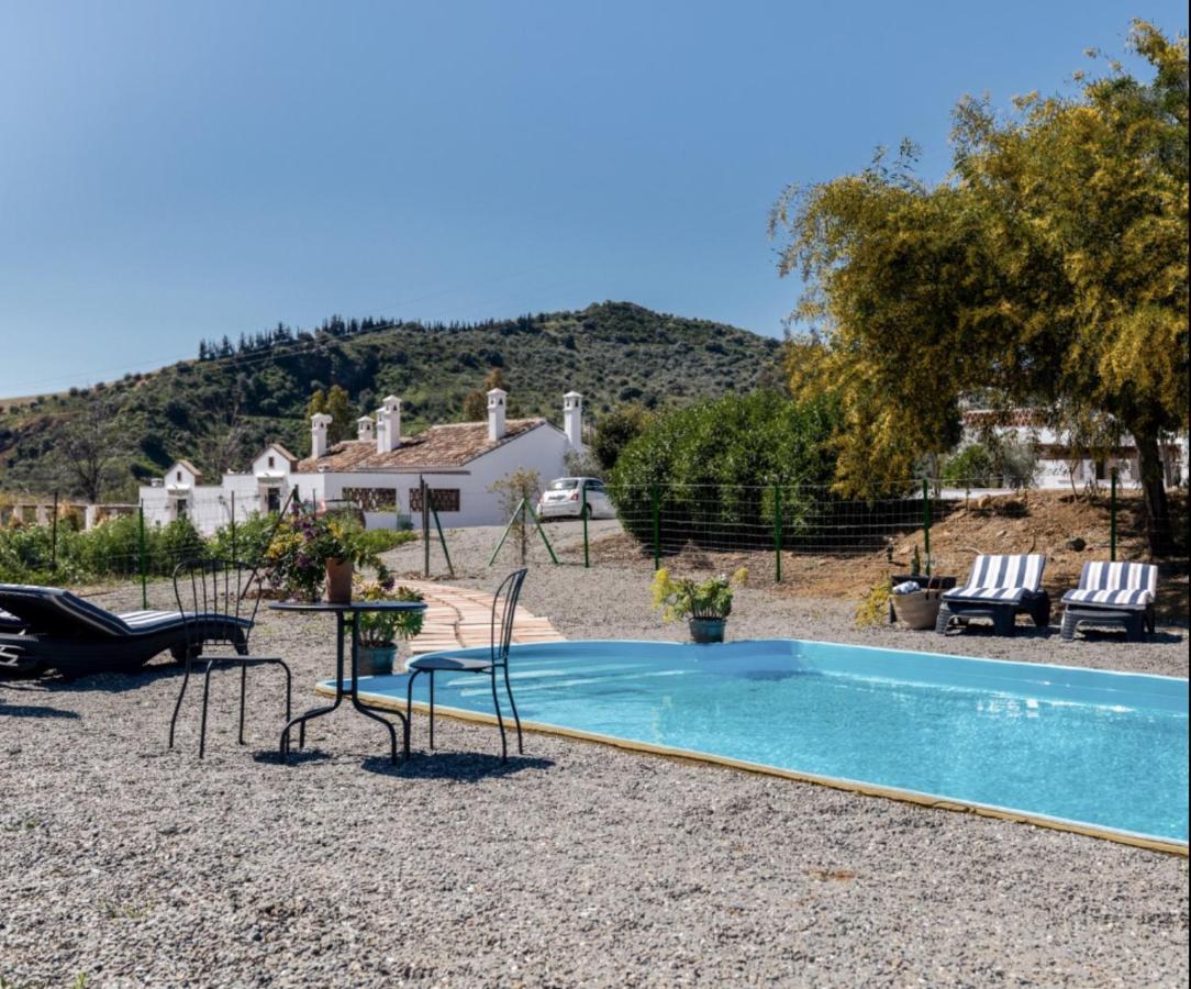 Casa Grande / Rosas Cantares Pizarra Dış mekan fotoğraf