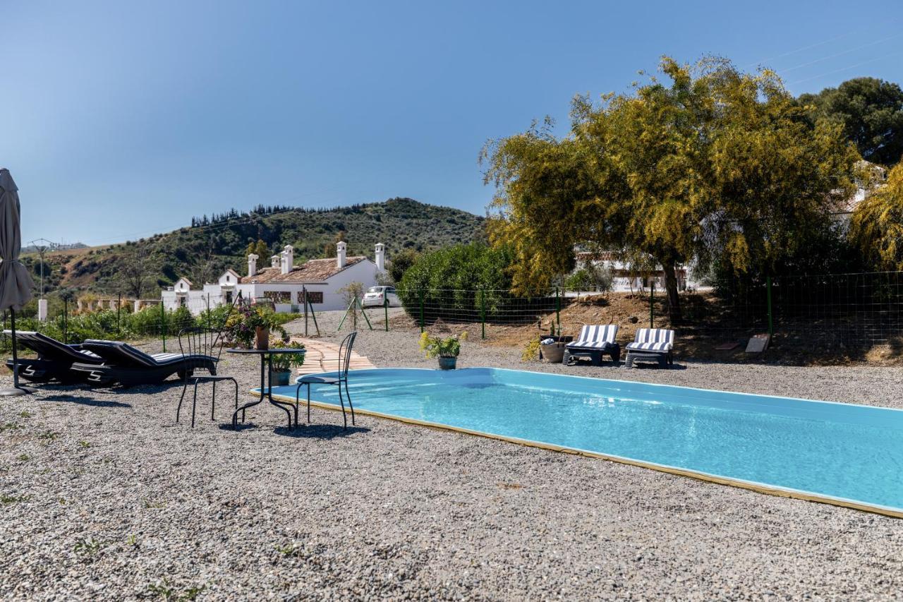 Casa Grande / Rosas Cantares Pizarra Dış mekan fotoğraf